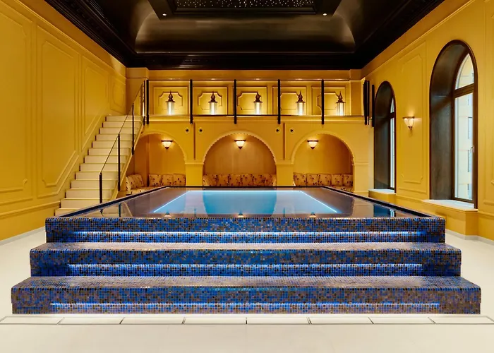 Hotel Bristol